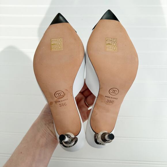 Chanel Cap Toe Pearl Snake Mule Heels Lambskin White Black Leather Pointed Toe - Picture 3 of 10